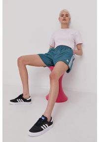 adidas Originals T-shirt H56453 damski kolor różowy. Kolor: fioletowy. Materiał: dzianina. Wzór: gładki #4