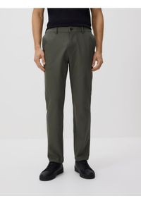 Reserved - Spodnie chino slim fit - jasny zielony. Kolor: zielony. Materiał: tkanina, wiskoza