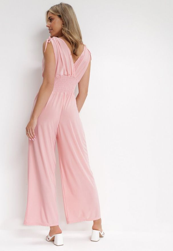 Born2be - Różowy Kombinezon bez Rękawów z Szeroką Gumką w Pasie Sanyah. Okazja: na co dzień. Kolor: różowy. Długość rękawa: bez rękawów. Długość: długie. Styl: casual