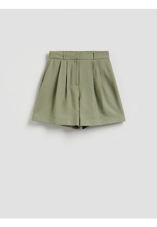 Reserved - Szorty z wiskozą - jasnozielony. Kolor: zielony. Materiał: wiskoza