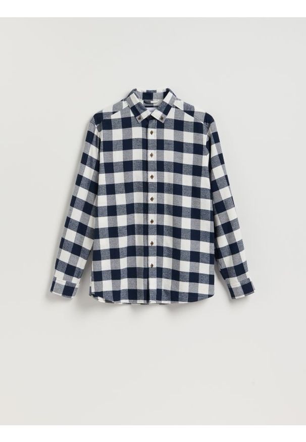 Reserved - Koszula regular fit w kratę - granatowy. Kolor: niebieski. Materiał: tkanina, bawełna