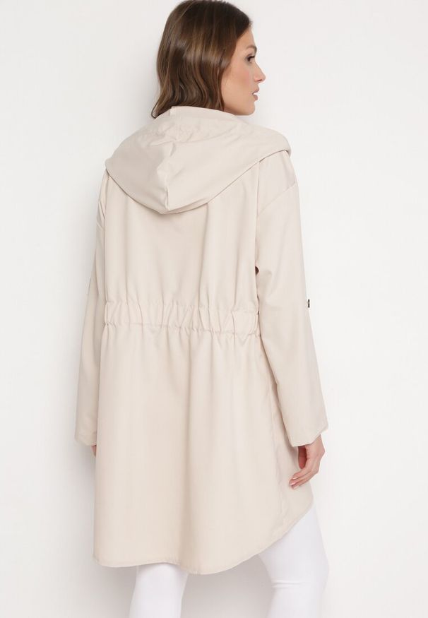 Born2be - Jasnobeżowa Kurtka Oversize Wiatrówka z Kapturem Lafise. Typ kołnierza: kaptur. Kolor: beżowy. Długość rękawa: długi rękaw. Długość: długie