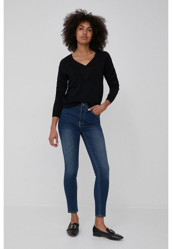 Armani Exchange jeansy damskie high waist. Stan: podwyższony. Kolor: niebieski
