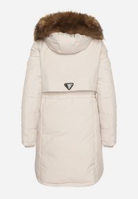 Born2be - Biała Casualowa Kurtka Parka z Kapturem z Futerkiem Nallorea. Okazja: na co dzień. Typ kołnierza: kaptur. Kolor: biały. Materiał: futro. Styl: casual #3