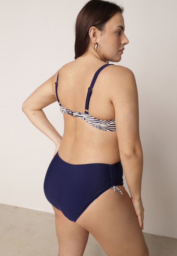 Born2be - Granatowe Bikini Biustonosz z Ozdobnym Wiązaniem i Figi ze Ściągaczami Miraleh. Kolor: niebieski