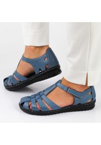 Niebieskie skórzane sandały damskie z zakrytymi palcami T.Sokolski A88. Kolor: niebieski. Materiał: skóra. Obcas: na obcasie. Wysokość obcasa: średni