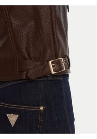 Guess Kurtka z imitacji skóry W5YL19 WHDS0 Brązowy Regular Fit. Kolor: brązowy. Materiał: skóra