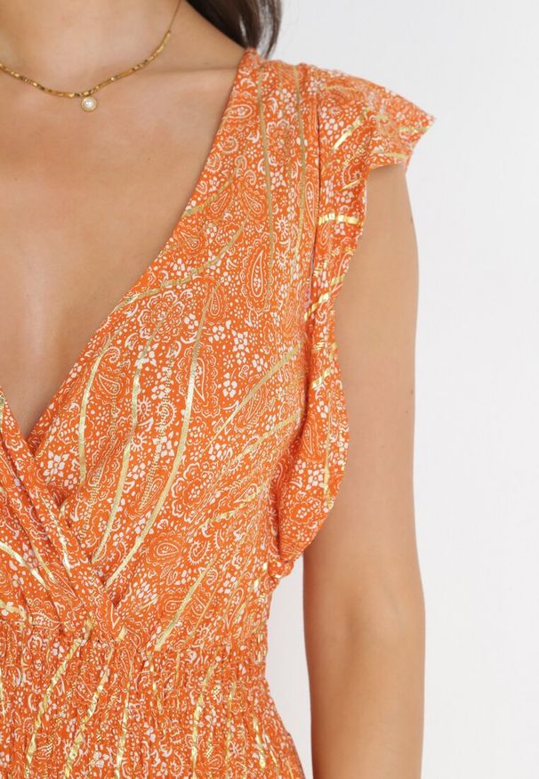 Born2be - Pomarańczowa Maxi Sukienka Wiskozowa z Gumką w Talii i Metalicznym Nadrukiem Fianre. Kolor: pomarańczowy. Materiał: wiskoza. Wzór: nadruk. Typ sukienki: kopertowe. Długość: maxi