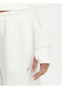 Tommy Jeans Bluza Metallic Logo DW0DW22580 Biały Slim Fit. Kolor: biały. Materiał: bawełna #3