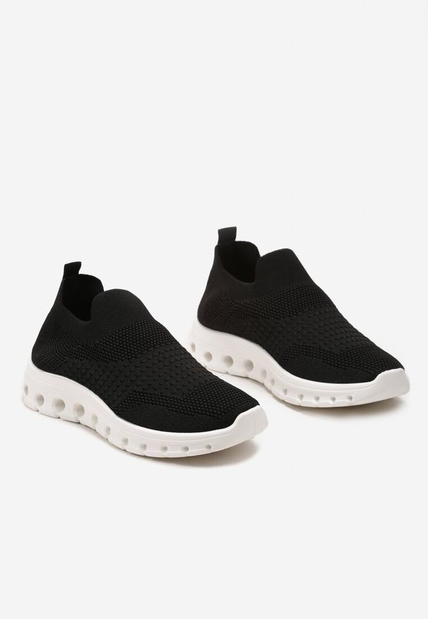 Born2be - Czarne Buty Sportowe ze Skarpetkową Cholewką do Kostki Eirona. Kolor: czarny. Szerokość cholewki: normalna