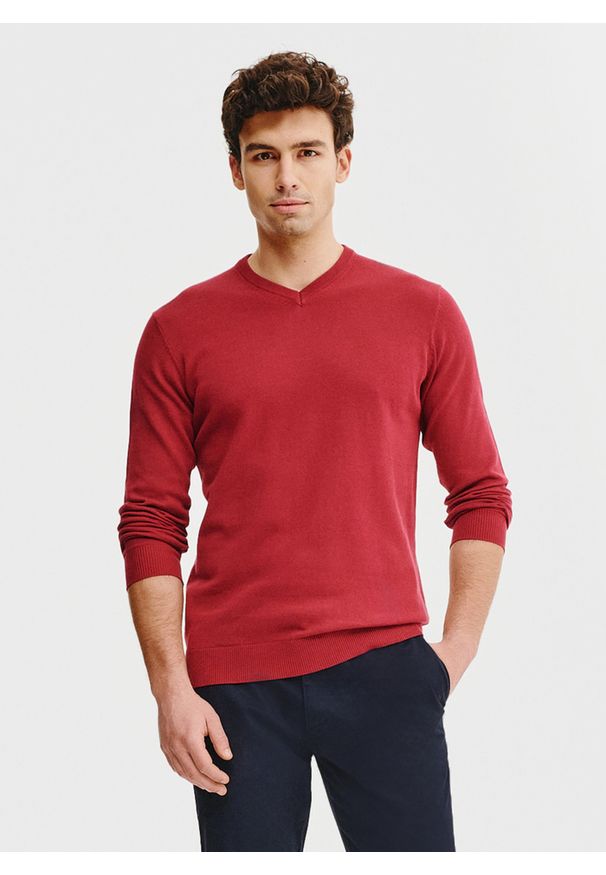 Pako Lorente - PAKO LORENTE – Czerwony męski sweter w serek. Typ kołnierza: dekolt w serek. Kolor: zielony, czerwony. Materiał: bawełna. Sezon: wiosna