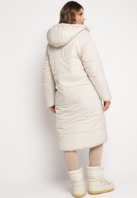 Born2be - Jasnobeżowa Dwustronna Kurtka Płaszcz z Kapturem Eldorra. Typ kołnierza: kaptur. Kolor: beżowy. Materiał: futro #6