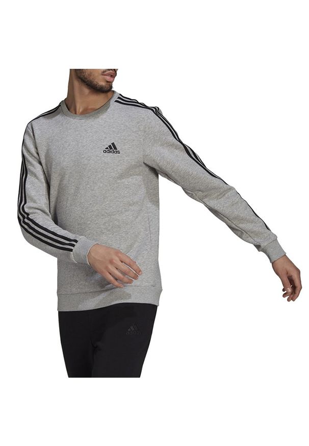 Adidas - adidas Essentials Fleece 3-Stripes > GK9110. Materiał: bawełna, poliester, wiskoza. Wzór: paski. Styl: klasyczny