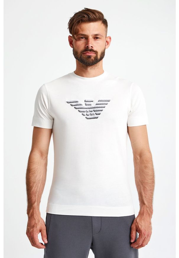 Emporio Armani - T-SHIRT EMPORIO ARMANI. Materiał: bawełna. Długość rękawa: krótki rękaw. Długość: krótkie. Wzór: haft