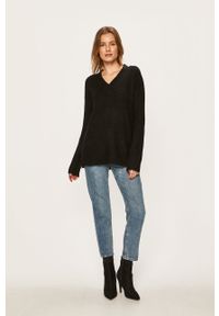 Vero Moda - Sweter. Kolor: czarny. Materiał: dzianina. Wzór: gładki #3
