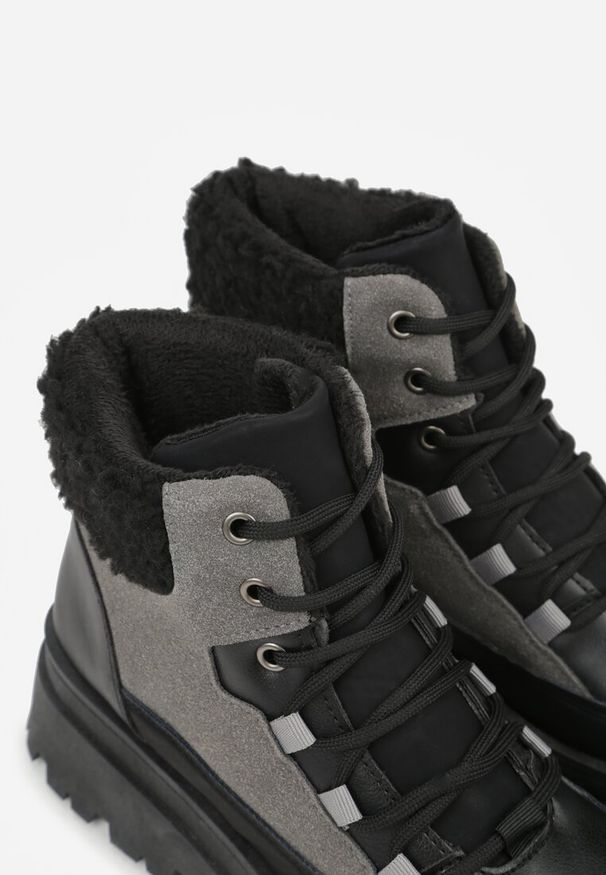 Renee - Czarno-Szare Traperki Sznurowane Trapery Janne. Wysokość cholewki: za kostkę. Nosek buta: okrągły. Kolor: czarny. Materiał: futro. Szerokość cholewki: normalna. Wzór: kolorowy, aplikacja