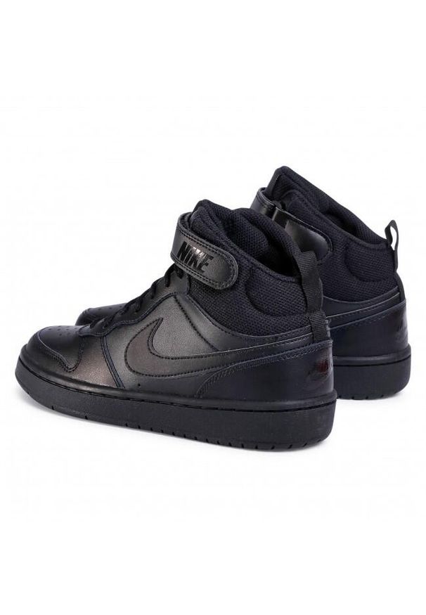 Buty do chodzenia dla dzieci Nike Court Borough Mid 2 GS. Wysokość cholewki: za kostkę. Zapięcie: sznurówki. Kolor: czarny. Materiał: tkanina, materiał, skóra, syntetyk. Szerokość cholewki: normalna. Model: Nike Court. Sport: turystyka piesza