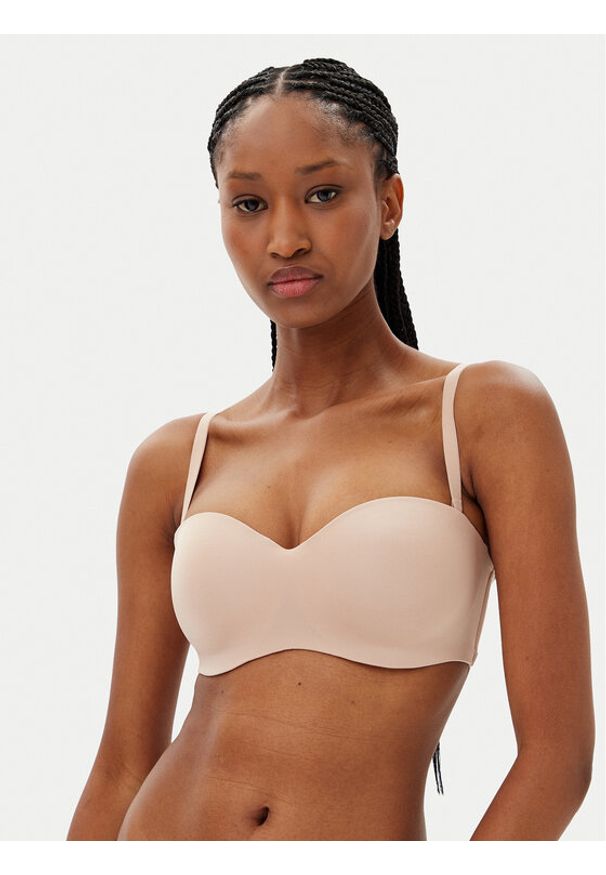 Hunkemöller Biustonosz push-up Smooth 206739 Beżowy. Kolor: beżowy. Materiał: syntetyk. Rodzaj stanika: push-up