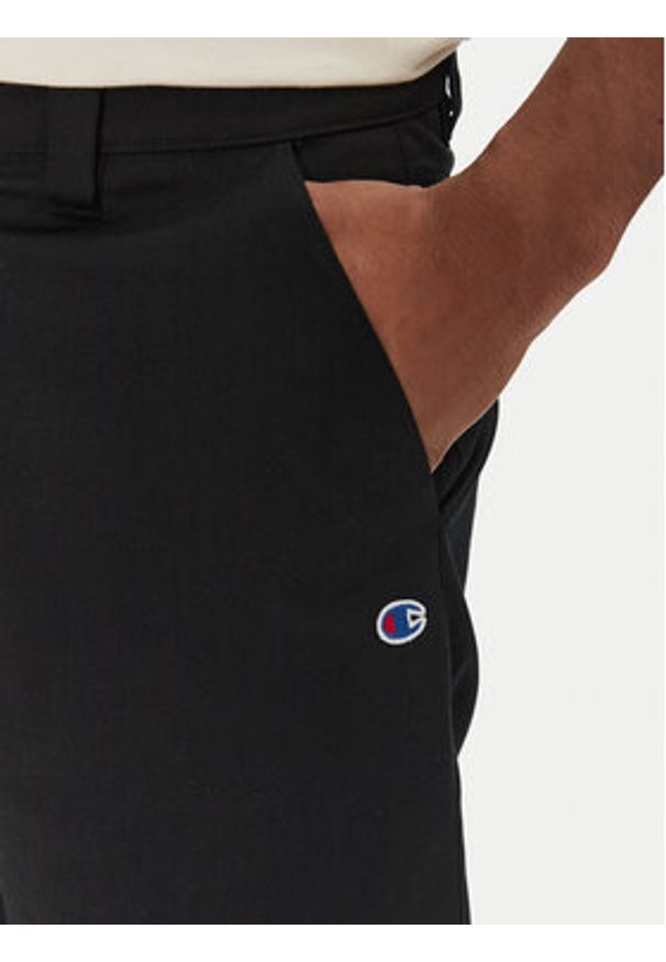 Champion Szorty sportowe 220765 Czarny Standard Fit. Kolor: czarny. Materiał: bawełna. Styl: sportowy
