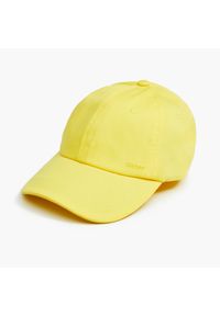 Cropp - Żółta czapka z daszkiem - Żółty. Kolor: żółty. Materiał: bawełna, tkanina. Wzór: napisy, haft #1