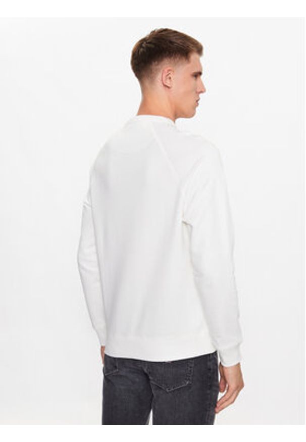 Pepe Jeans Bluza Meier PM582477 Biały Regular Fit. Kolor: biały. Materiał: bawełna
