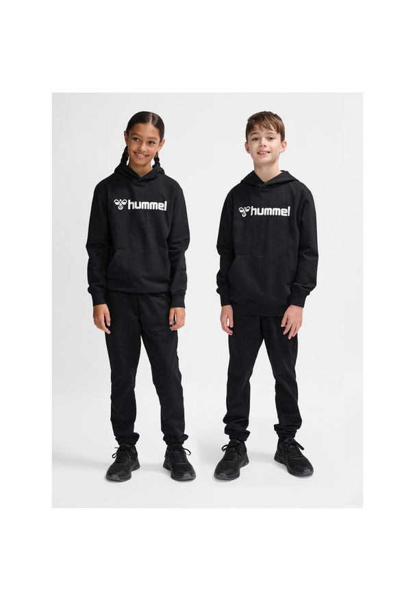 Bluza z kapturem dla dzieci Hummel Go 2.0 Logo. Typ kołnierza: kaptur. Kolor: czarny. Sport: joga i pilates