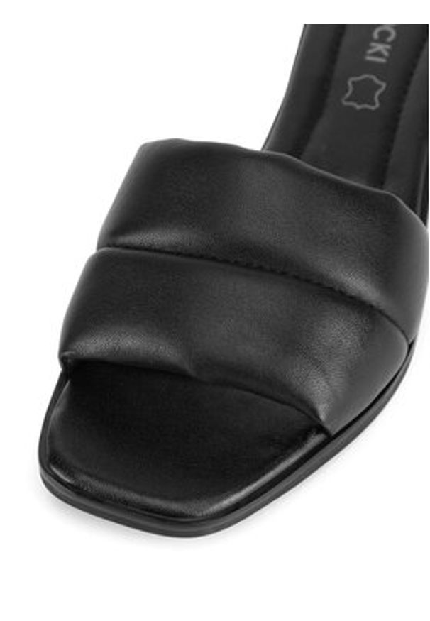 Lasocki Klapki WI16-MENA-16 Czarny. Kolor: czarny. Materiał: skóra