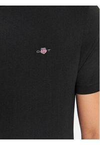 GANT - Gant T-Shirt Shield 2003184 Czarny Regular Fit. Kolor: czarny. Materiał: bawełna