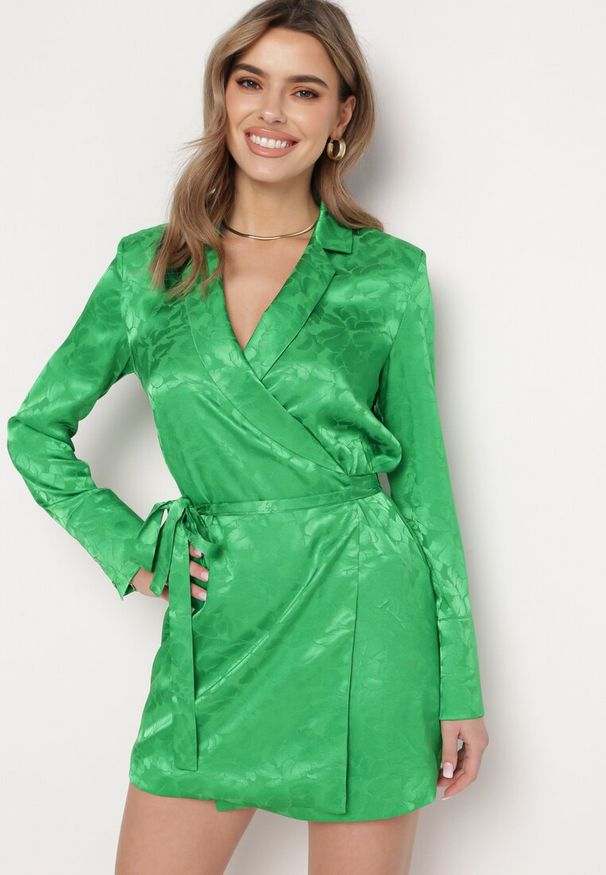 Born2be - Zielona Krótka Sukienka Kopertowa z Materiałowym Paskiem Urvila. Kolor: zielony. Materiał: materiał. Typ sukienki: kopertowe. Styl: elegancki. Długość: mini