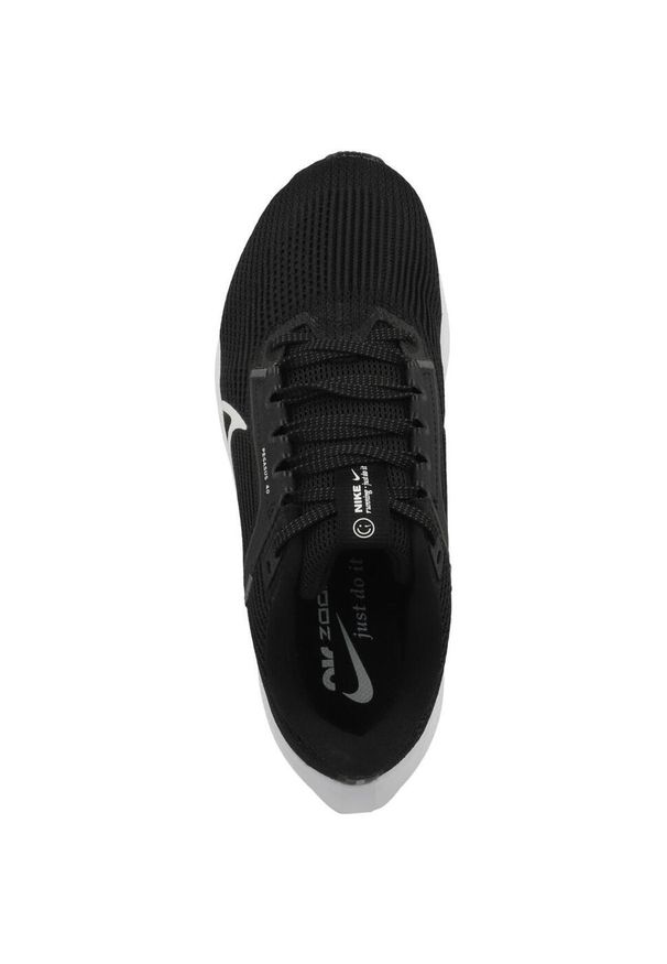 Buty do biegania damskie Nike Pegasus 40. Zapięcie: sznurówki. Kolor: biały, wielokolorowy, czarny. Materiał: materiał, syntetyk. Szerokość cholewki: normalna. Model: Nike Zoom