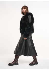 Ochnik - Futro damskie w stylu ramoneski z odpinanymi rękawami. Typ kołnierza: bez kaptura, kołnierzyk klasyczny. Kolor: czarny. Materiał: futro. Styl: klasyczny #4