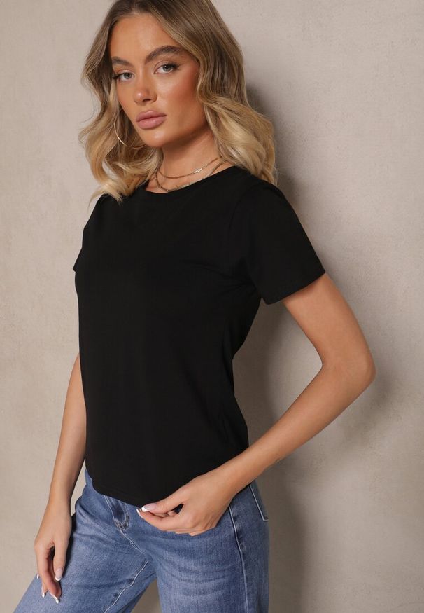 Renee - Czarny Casualowy Bawełniany T-shirt Rivali. Okazja: na co dzień. Kolor: czarny. Materiał: bawełna. Styl: casual
