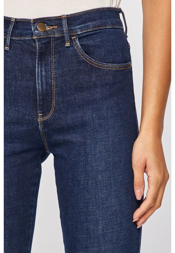 Wrangler - Jeansy. Kolor: niebieski. Wzór: aplikacja