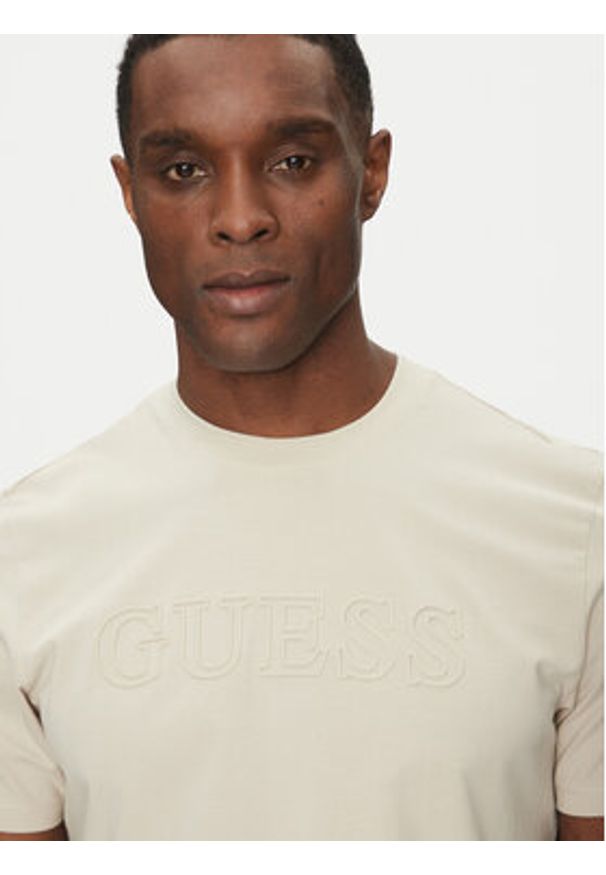 Guess T-Shirt Z2YI11 J1314 Beżowy Regular Fit. Kolor: beżowy. Materiał: bawełna