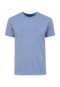 Ochnik - Niebieski T-shirt męski z logo. Kolor: niebieski. Materiał: materiał. Długość rękawa: krótki rękaw. Długość: krótkie. Wzór: aplikacja