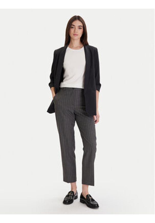 only - ONLY Marynarka Elly 15197451 Szary Regular Fit. Kolor: szary. Materiał: syntetyk