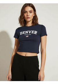 Sinsay - Krótka koszulka z napisem - niebieski. Kolor: niebieski. Długość: krótkie. Wzór: napisy #1