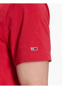 Tommy Jeans T-Shirt Essential DM0DM13063 Czerwony Regular Fit. Kolor: czerwony. Materiał: bawełna #3