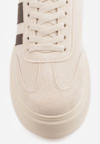 Born2be - Beżowo-Brązowe Sneakersy Kultowe Tenisówki na Platformie z Koturnem Elisara. Okazja: na spacer. Kolor: brązowy. Materiał: jeans. Obcas: na koturnie. Sport: turystyka piesza #3