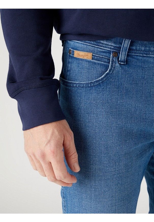 Wrangler - WRANGLER TEXAS SLIM SPODNIE MĘSKIE EASY DAYS W12SHN42M 112328892
