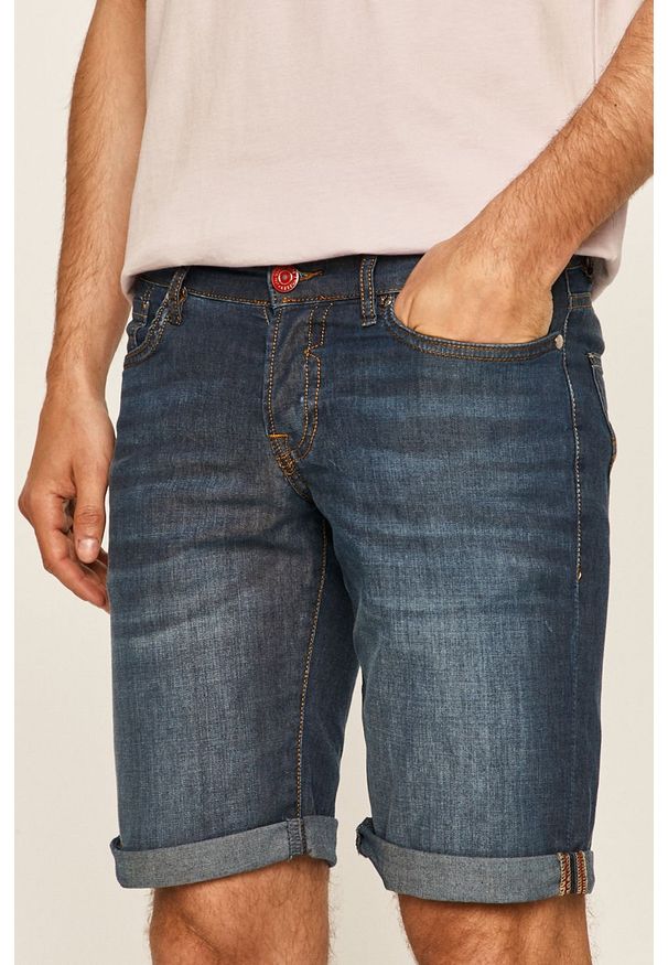 Guess Jeans - Szorty jeansowe. Okazja: na co dzień. Kolor: niebieski. Materiał: bawełna, jeans, wiskoza, denim, elastan, tkanina, poliester. Wzór: gładki. Styl: casual