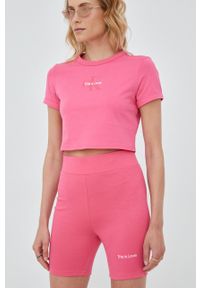Calvin Klein Jeans szorty damskie kolor różowy z nadrukiem high waist. Stan: podwyższony. Kolor: różowy. Wzór: nadruk