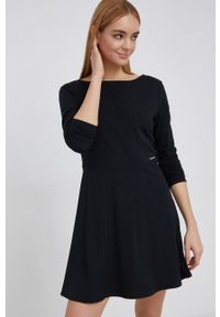 Calvin Klein Jeans Sukienka kolor czarny mini rozkloszowana. Kolor: czarny. Materiał: tkanina. Długość rękawa: długi rękaw. Wzór: gładki. Typ sukienki: rozkloszowane. Długość: mini