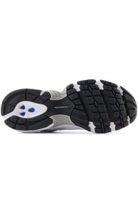 Buty dziecięce New Balance GR530SB1 – białe. Okazja: na uczelnię. Kolor: biały. Materiał: guma, syntetyk, materiał. Szerokość cholewki: normalna #3