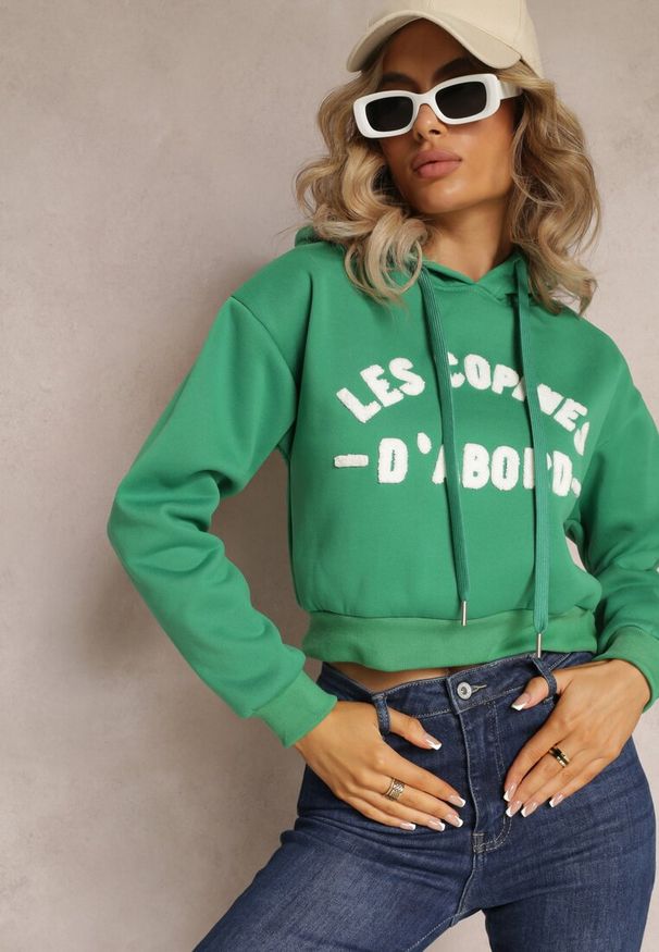 Renee - Zielona Dzianinowa Bluza z Nadrukiem i Kapturem Faminese. Okazja: na co dzień. Typ kołnierza: kaptur. Kolor: zielony. Materiał: dzianina. Wzór: nadruk. Styl: sportowy, casual