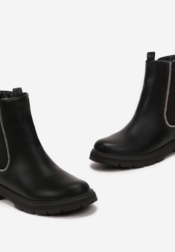 Born2be - Czarne Botki z Elastyczną Wstawką z Cyrkoniami Selarione. Kolor: czarny. Wzór: aplikacja. Styl: elegancki