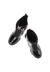 Czarne Botki S.Barski Eleganckie Damskie Buty Na Obcasie. Okazja: na co dzień, na spotkanie biznesowe. Kolor: czarny. Materiał: skóra ekologiczna. Wzór: gładki. Obcas: na obcasie. Styl: elegancki. Wysokość obcasa: średni