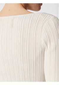 Calvin Klein Jeans Sukienka dzianinowa J20J220550 Biały Slim Fit. Kolor: biały. Materiał: bawełna, dzianina #4