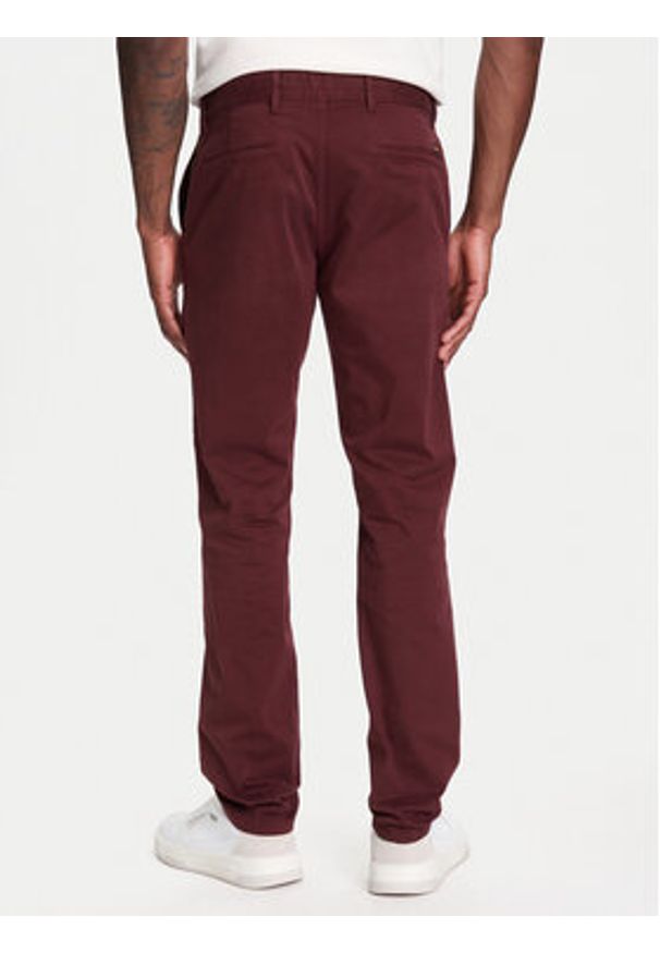 BOSS Chinosy 50510933 Bordowy Slim Fit. Kolor: czerwony. Materiał: bawełna