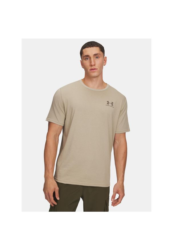 Koszulka Under Armour Sportstyle Left Chest. Kolor: brązowy. Sport: fitness